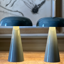 Load image into Gallery viewer, Como Rechargeable LED Lamp Various Colors