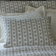 Load image into Gallery viewer, Cottage Striped Bedding