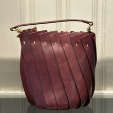 Load image into Gallery viewer, Bucket Tote in Chestnut