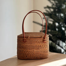 Load image into Gallery viewer, The Jenny Nantucket Style Rattan Bag