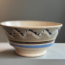 Load image into Gallery viewer, Mochaware Worm Bowl