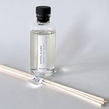 Load image into Gallery viewer, Santal Claire Reed Diffuser