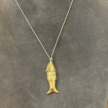Load image into Gallery viewer, SARDINA NECKLACE, gold and silver plated fish (CAT74): Gold plated / LUREX THREAD / M