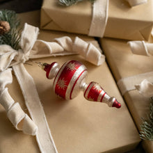 Load image into Gallery viewer, 6" RED &amp; WHITE GLASS FINIAL ORNAMENT