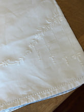 Load image into Gallery viewer, Vintage Tablecloth