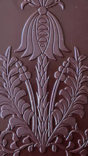 Load image into Gallery viewer, Botanical Wonder Chocolate Bar 